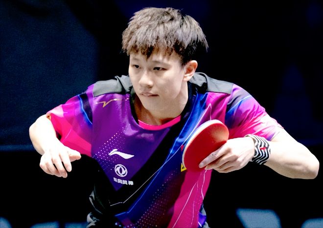 虽然同样展 虽然同样展